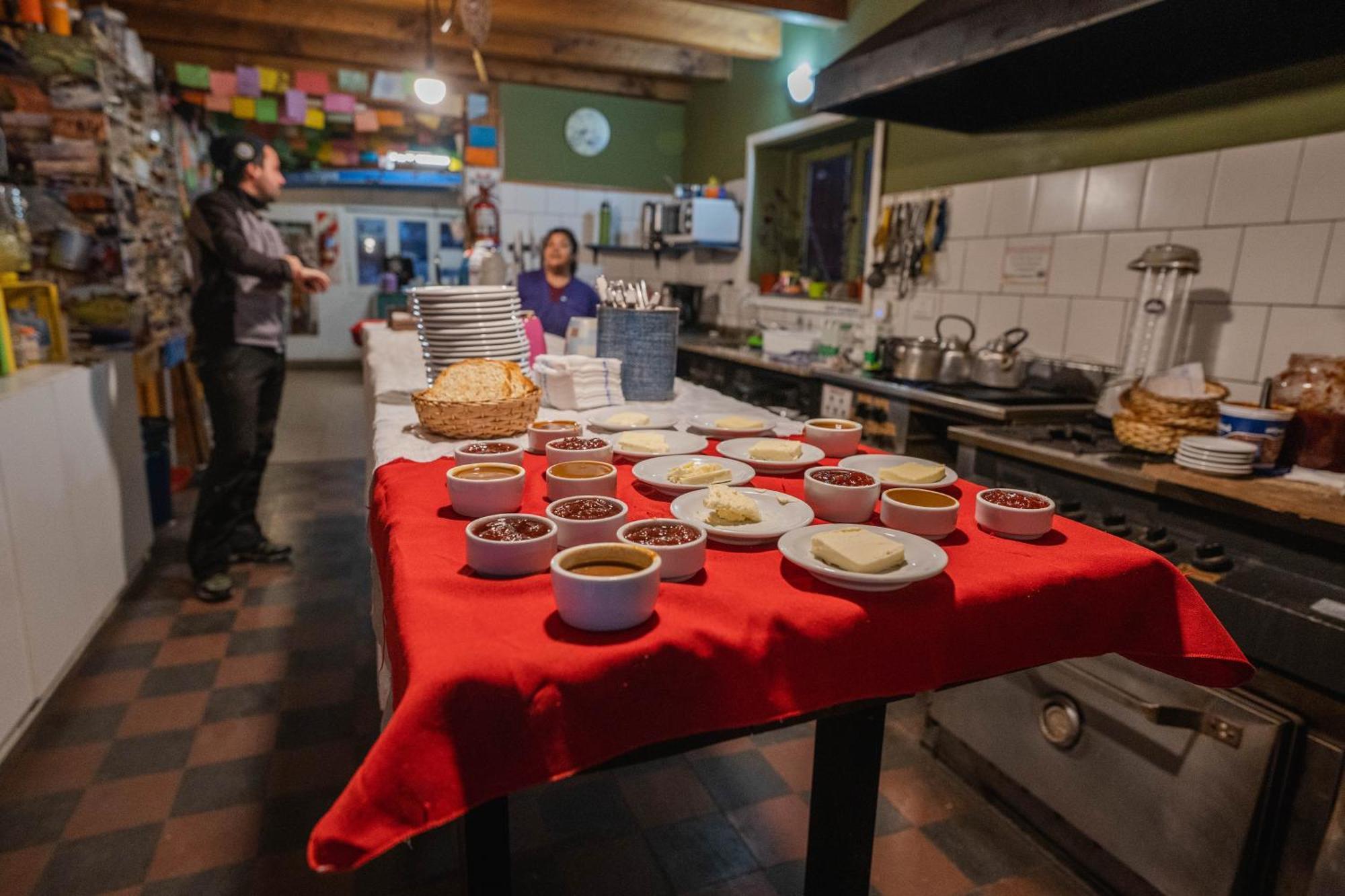 Alhue Patagonia Hostel San Martín de los Andes المظهر الخارجي الصورة