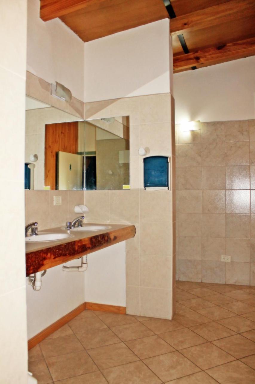 Alhue Patagonia Hostel San Martín de los Andes المظهر الخارجي الصورة