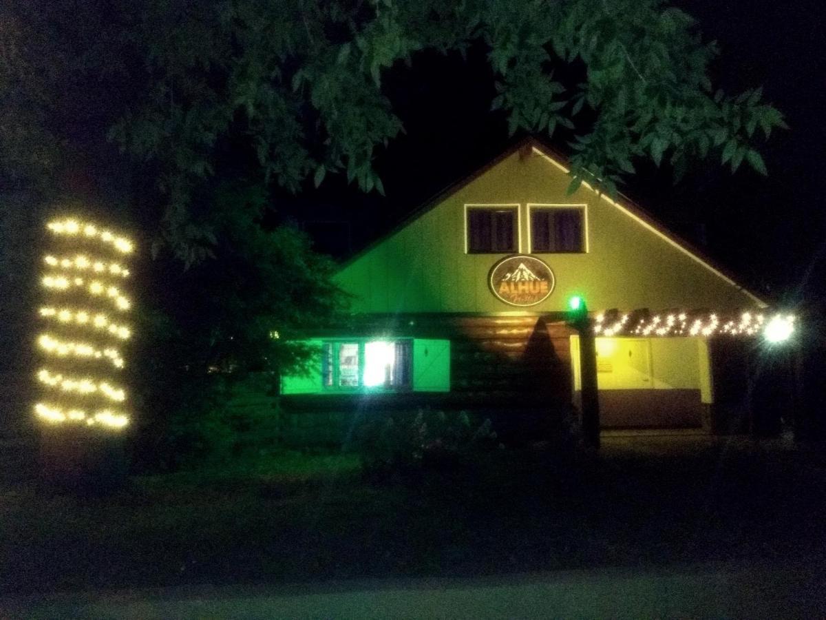Alhue Patagonia Hostel San Martín de los Andes المظهر الخارجي الصورة